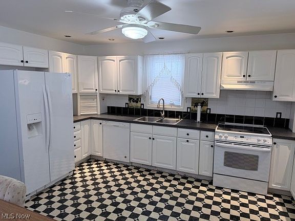 2nd image of 8553 Olde 8 Rd