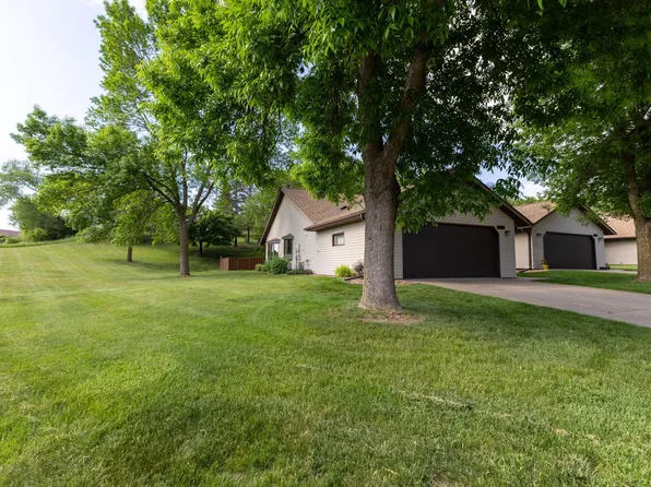 1782 Cobblestone Ct, Red Wing, MN 55066