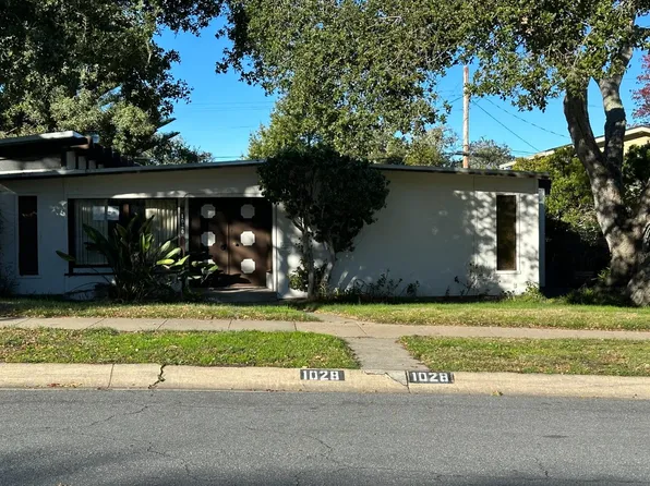 1028 McFarland Ave, Pacific Grove, CA 93950
