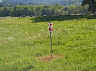 504 Jasmine Way, Roseburg, OR