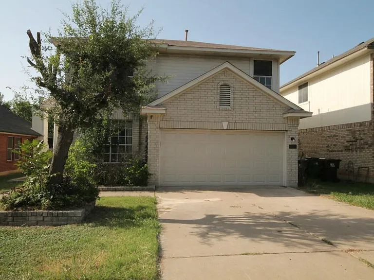13453 Gent Dr — Photo 1