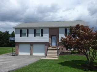 113 Brittany Ct, Red Lion, PA