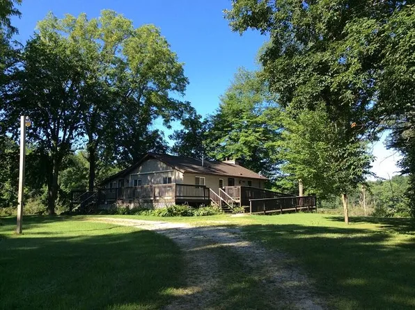 11226 E Grand River Ave, Portland, MI 48875