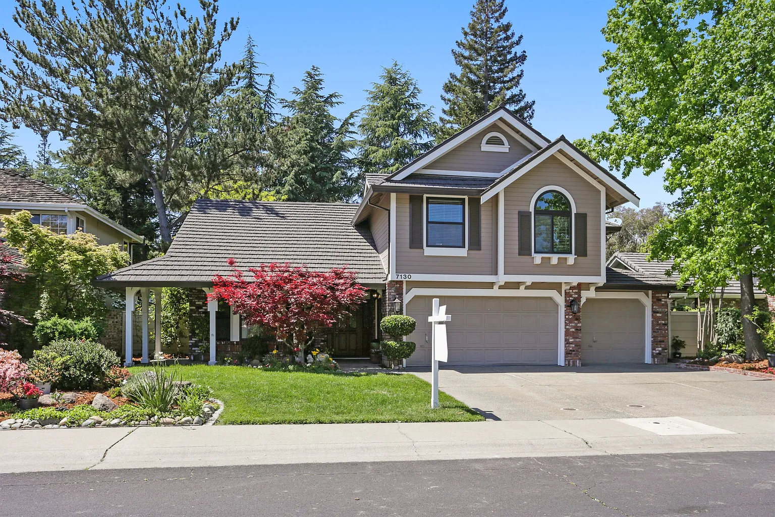 7130 Bell River Way photo 1