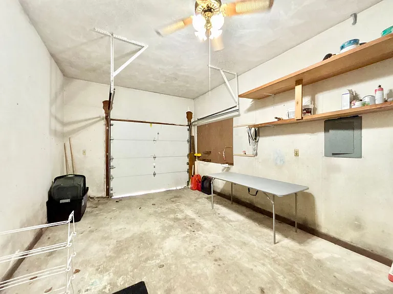 530 Louisa St — Photo 11