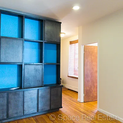 Rented by Space Real Estate | media 18