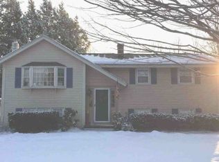 85 Ridgefield Dr, Milford, NH 03055