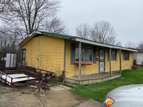 5492 Mendel Berger Dr, Flint, MI 48505