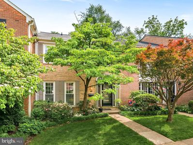 2075 Hopewood Dr, Falls Church, VA, 22043