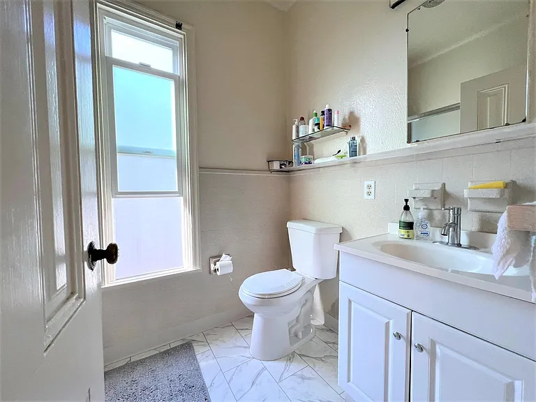 2530 College Ave #3 — Photo 14