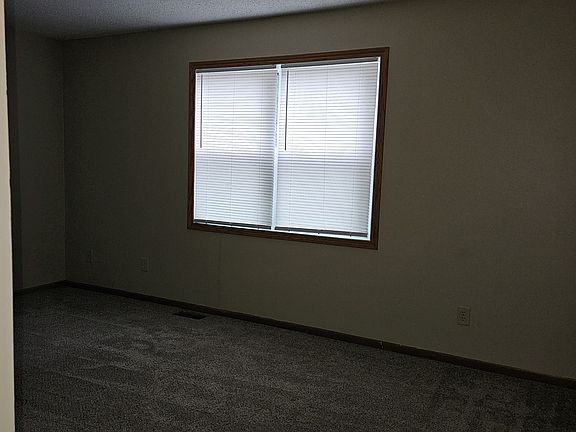 4th image of 820 E Prairie Hill Dr #C
