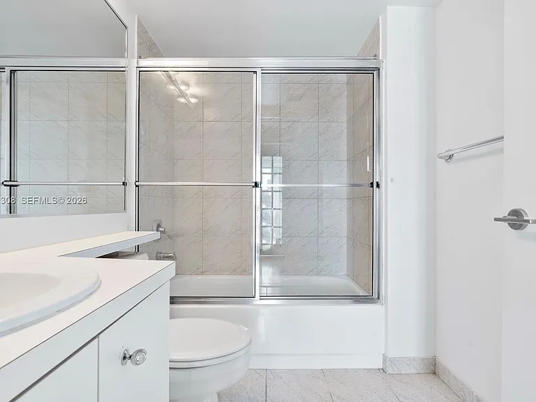 3411 Indian Creek Dr #LPH1401 — Photo 21