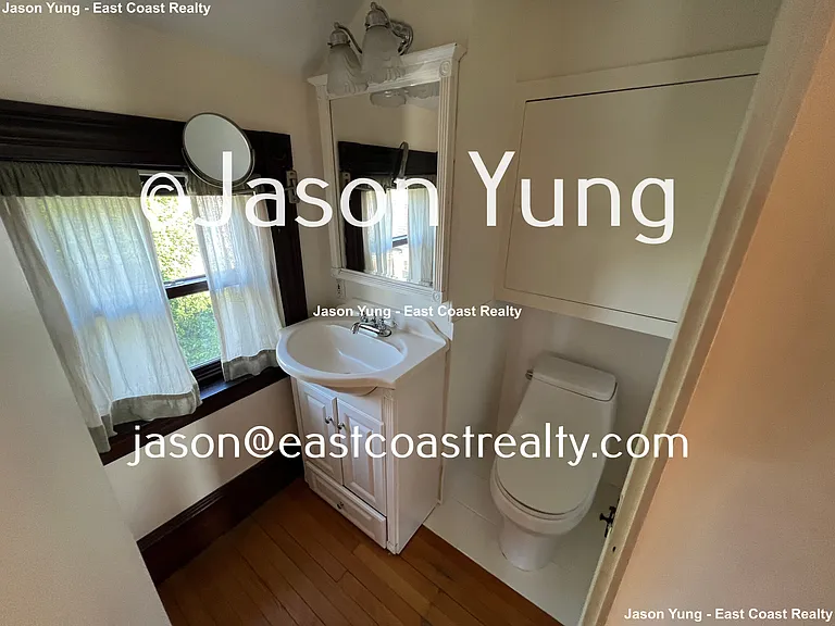 8 Saint James St #8 — Photo 10
