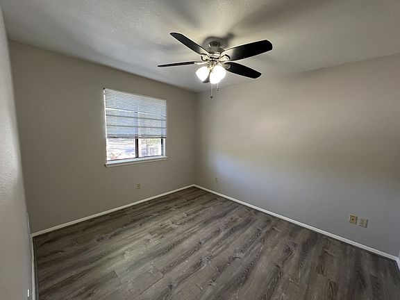 4th image of 111 S Willow Rd APT 2