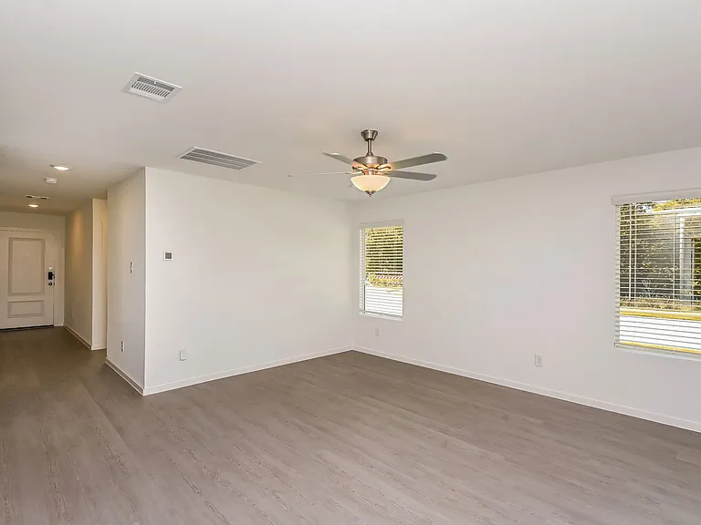 2740 River Knoll Ln — Photo 5