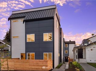 915 N 103rd St #B, Seattle, WA 98133