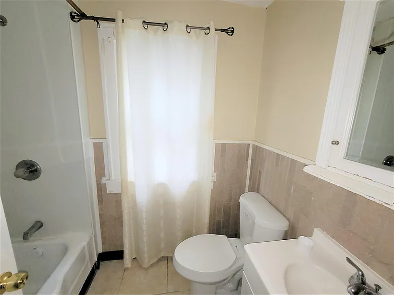 6912 Mansfield St — Photo 12