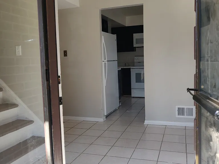 5374 Eliots Oak Rd — Photo 4