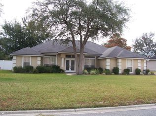 828 Poydras Ln N, Jacksonville, FL 32218