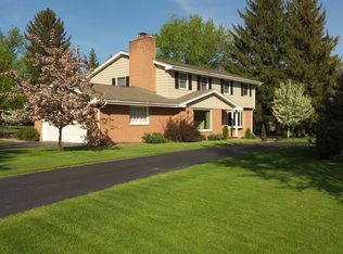 12800 Stephen Pl, Elm Grove, WI 53122