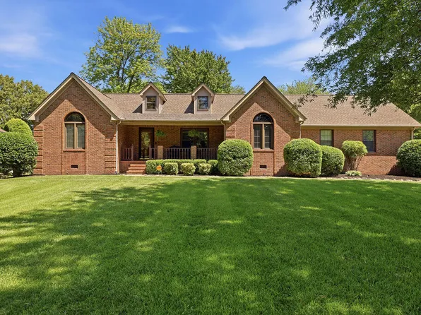 131 Matthew Dr, Paducah, KY 42001