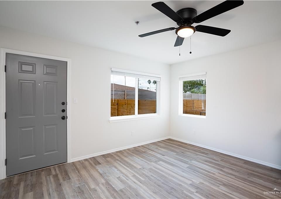 1st image of 802 Redwood Ave #3