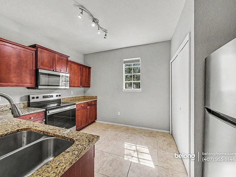 107 Vista Verdi Cir #213 — Photo 8