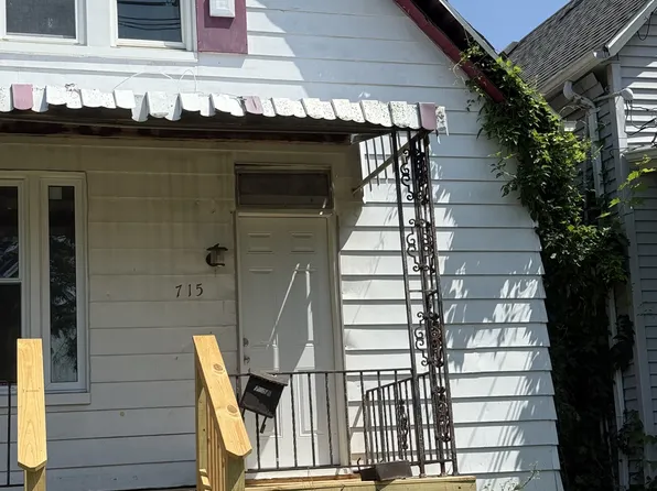 715 W Brons Ave #1, Peoria, IL 61604