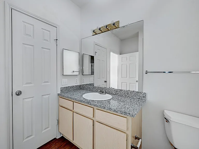 600 Leah Avenue 051