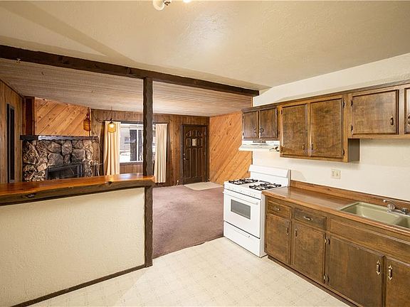5th image of 1029 Wendy Ave