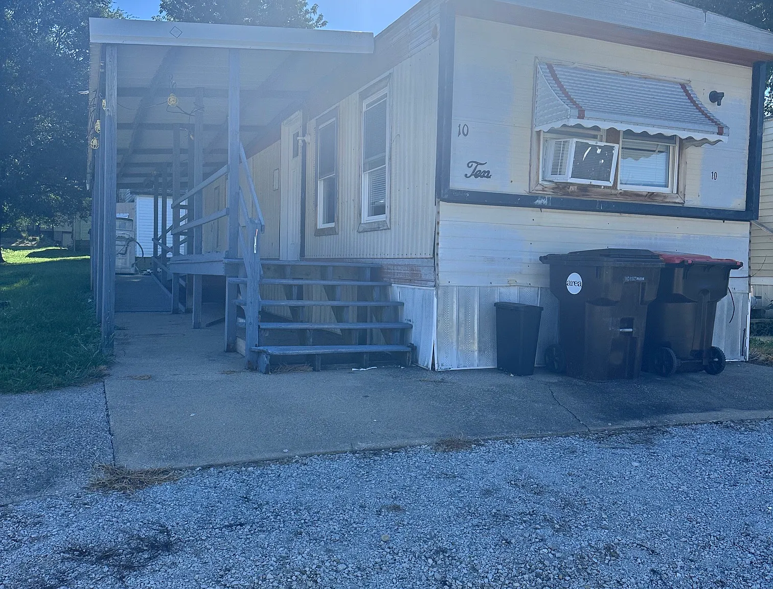 300 N Walnut St — Photo 1