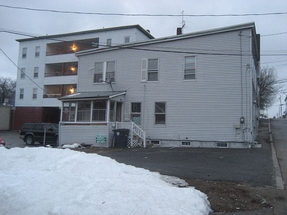 2nd image of 8 Tolles St