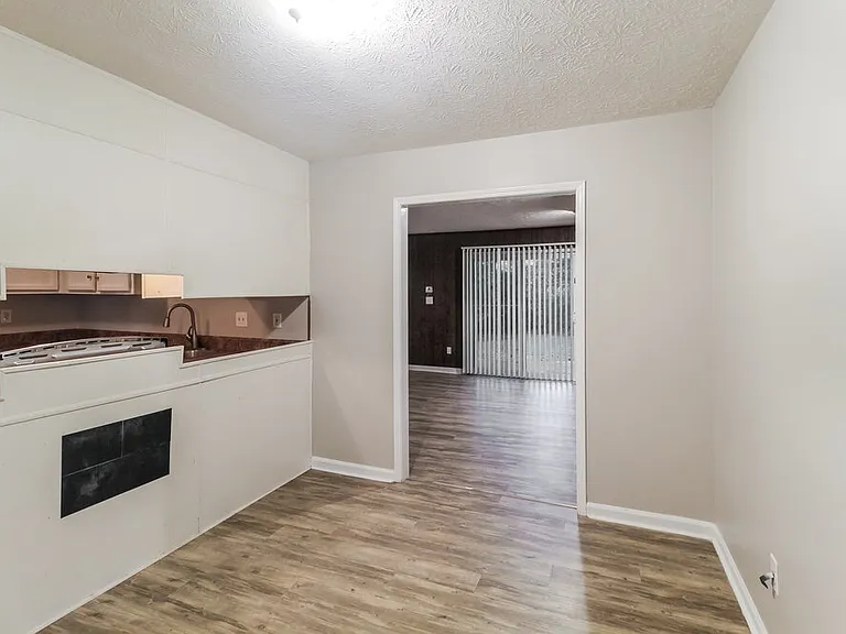 2495 Zane Dr SW — Photo 8