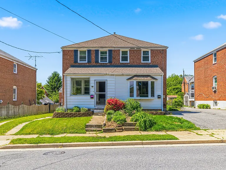 8530 Oakleigh Rd — Photo 1