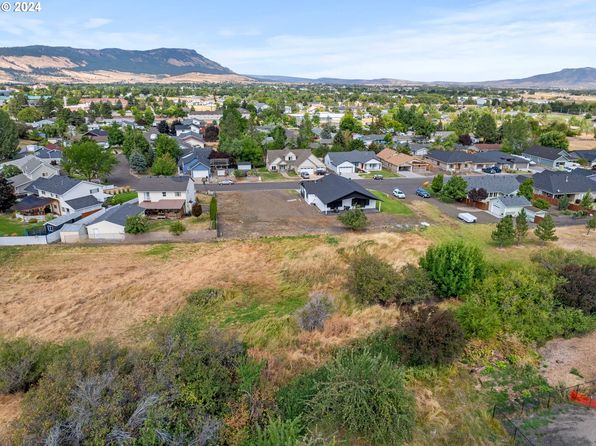 4097 Gemini Dr, La Grande, OR 97850