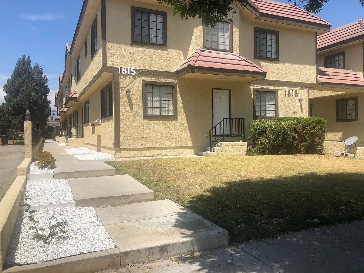 Building Photo - 1815 Cedar St #H