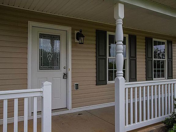 3rd image of 119 Stratford Pl