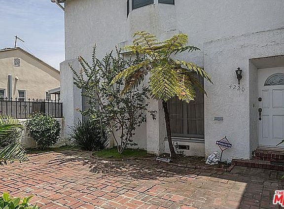 3rd image of 4220 W 62nd St