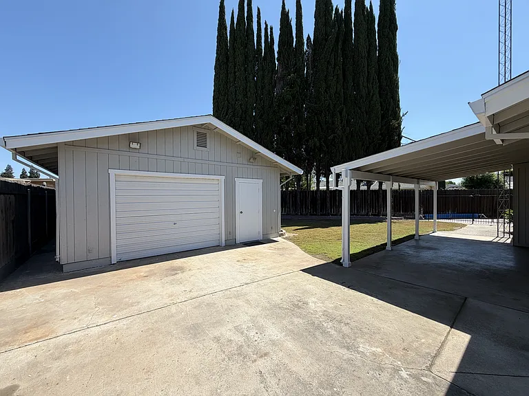 1120 Landreth Ct — Photo 15