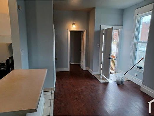 1st image of 1903 Ferry St Floor 2