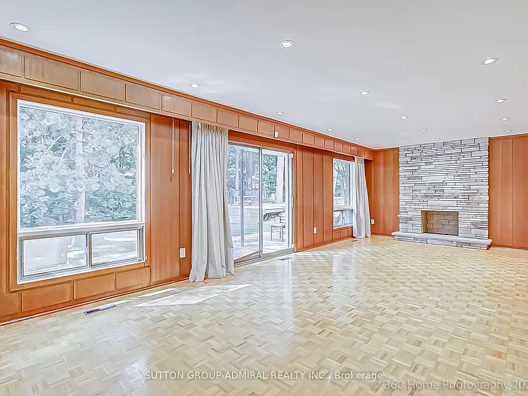 47 Waterloo Ave — Photo 39