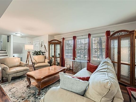 5th image of 4809 Hemlock Dr SW