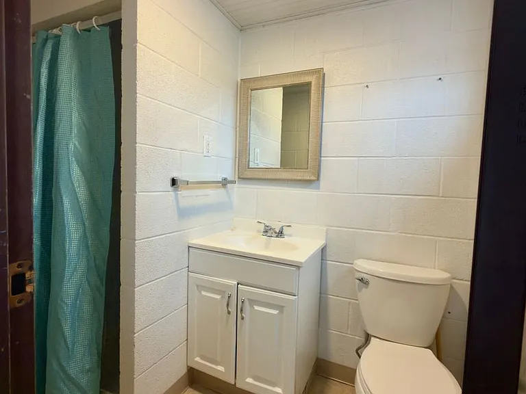 1002 N Pine St — Photo 6
