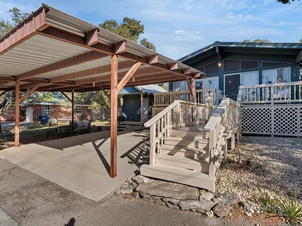 326 Cedar Dr, Canyon Lake, TX 78133