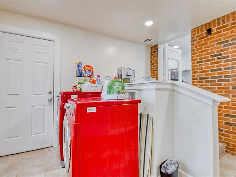 1205 Westlawn Dr — Photo 15