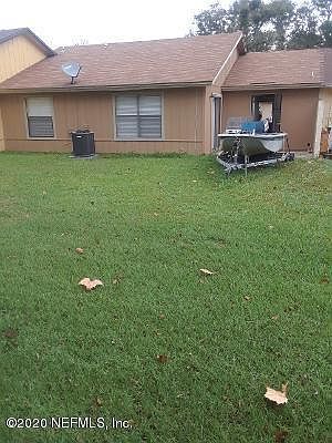 2nd image of 10720 Meadowlea Cir W
