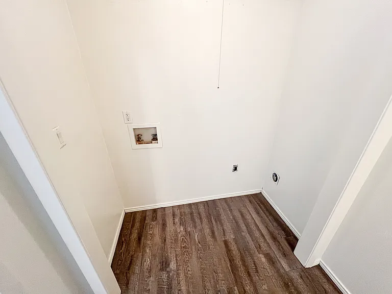 902 Scurry St #F — Photo 9