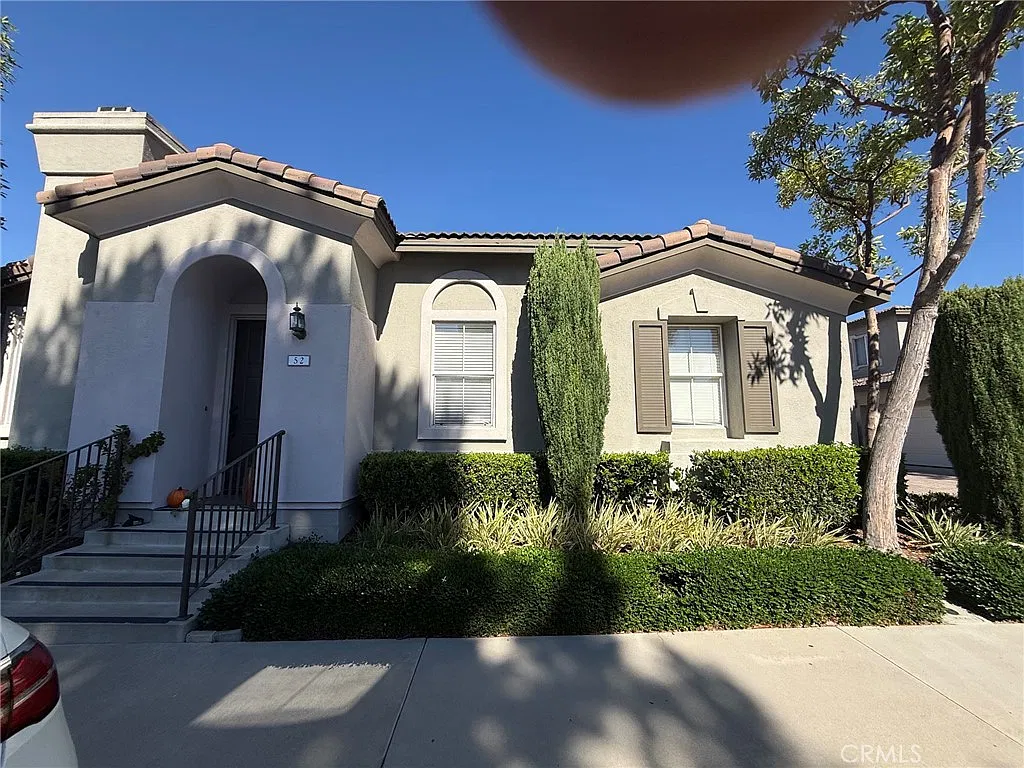 2 bed, 1166 sqft, $4,100 — Photo 1