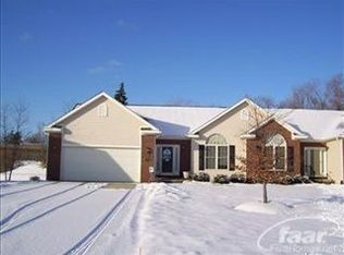 3191 Ivy Ln, Grand Blanc, MI 48439