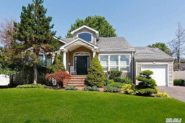 1st image of 34 Wesley Dr